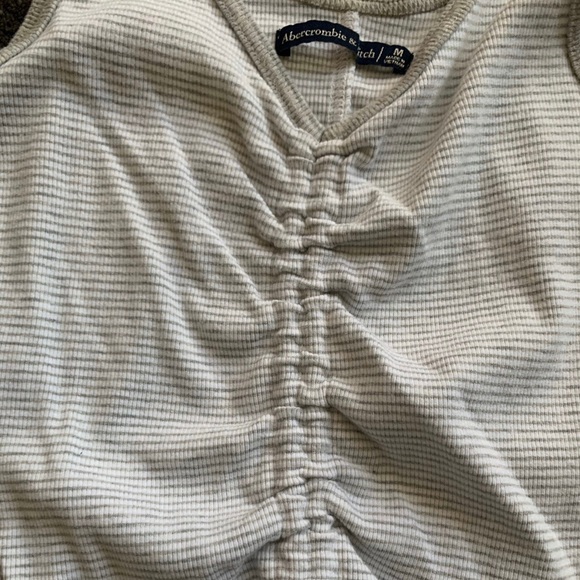 ABERCROMBIE TANK TOP - Picture 3 of 4